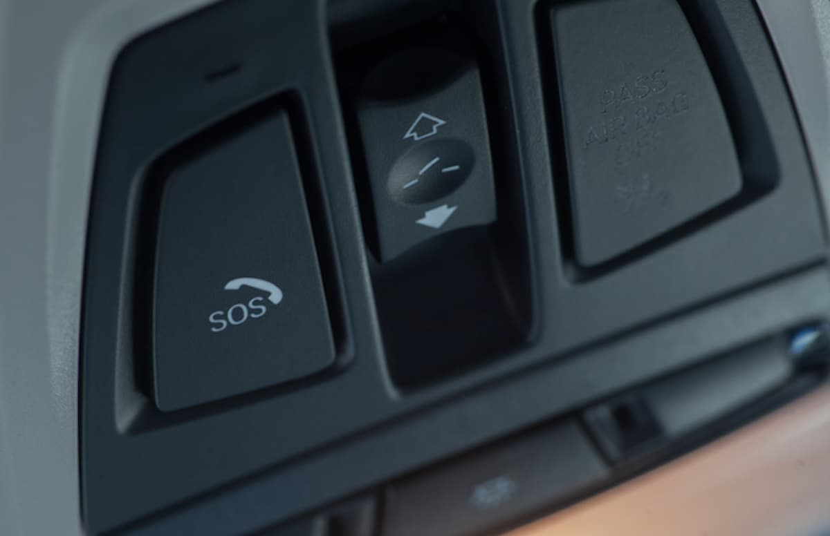 H.E.L.P. Roadside Assistance is On the Way —Thanks to New Tech Coming to VW 6 Sos Button