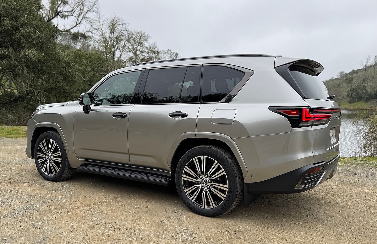 A Side View Of The 2025 Lexus Lx 700H
