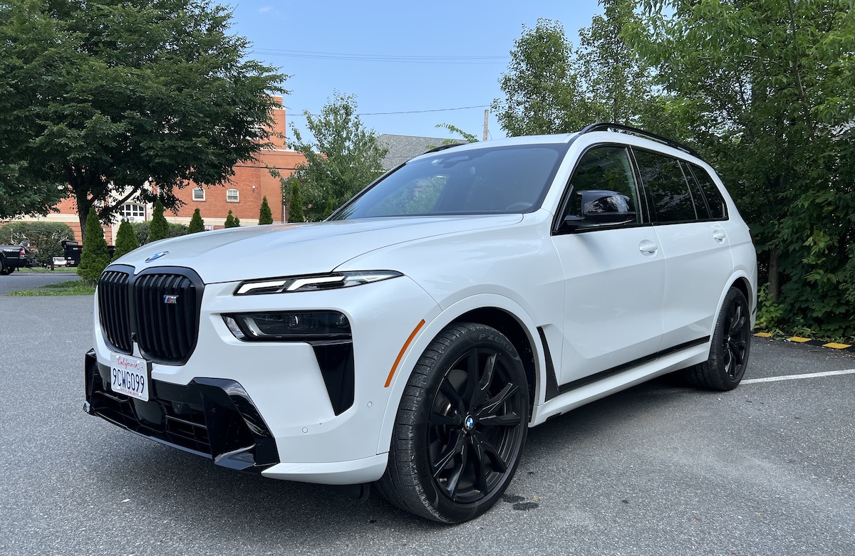 Our 10 Favorite European Luxury SUVs, From Practical to Pricey 4 The 2023 Bmw X7 Has Slim New Headlights