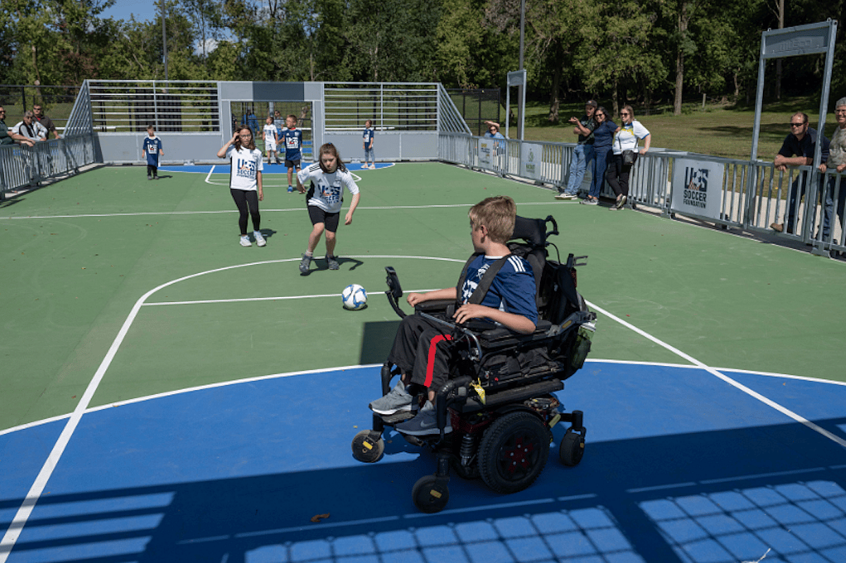 A Girls Guide To Cars | A New Soccer Field Is Driving Change Thanks To ... Genesis? Here'S How The Company Is Giving Back - Us Soccer Foundation