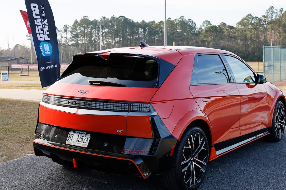 More Than Cars: How Hyundai is Fueling Kids, Colleges and Communities 2 The Hyundai Hydrogen Rc Race At Bryan County High School
