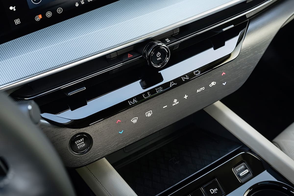 2025 Nissan Murano Capacitive-Touch Climate Control