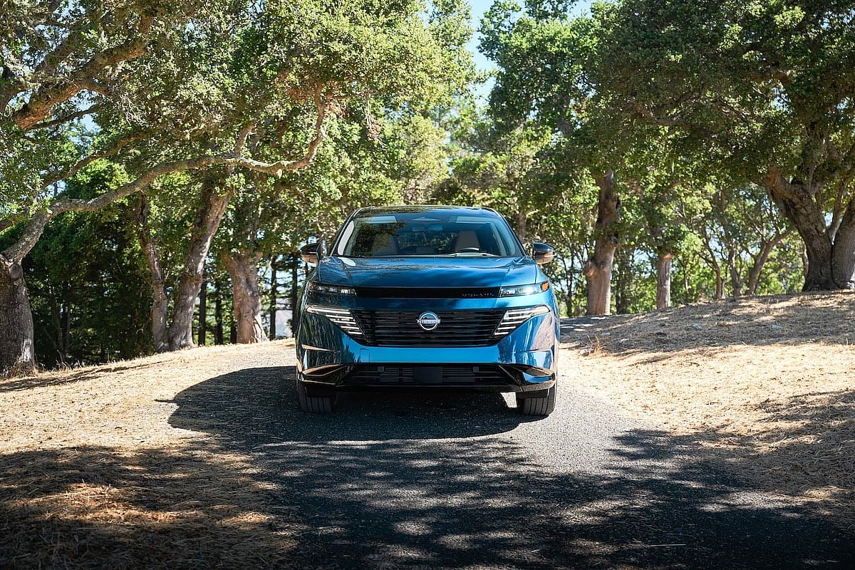 A Girls Guide To Cars | The 2025 Nissan Murano Aims To Be Zen On The Road - 2025 Nissan Murano Front Grille