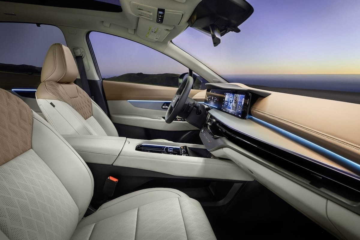 2025 Nissan Murano interior golden hour interior