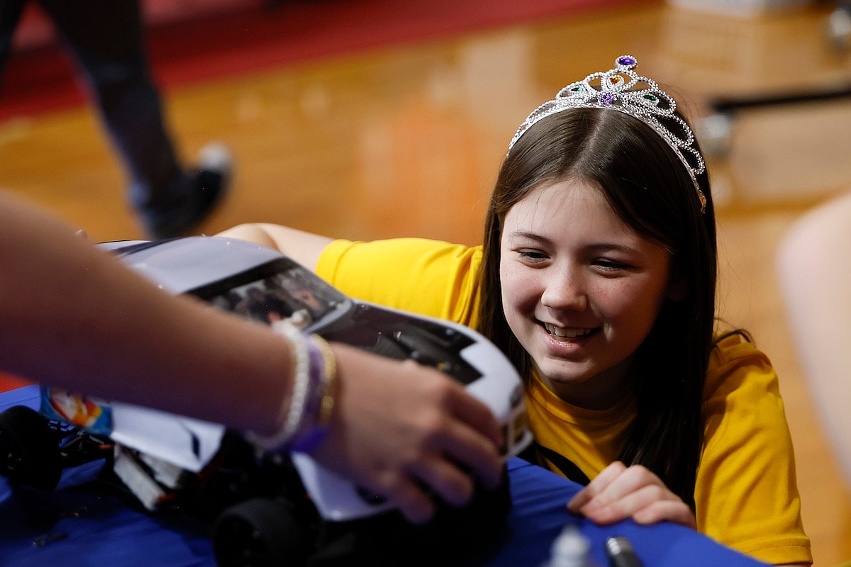 Hyundai Hydrogen Rc Race At Bryan County High School