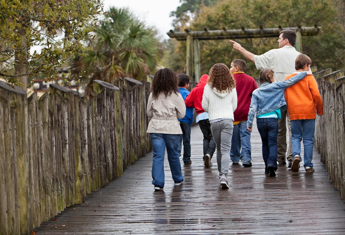 Kids On A Field Trip 2