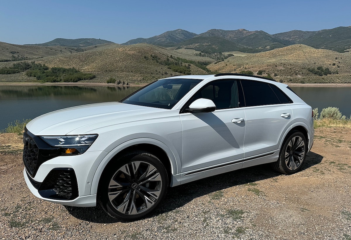 A Side View Of The Audi Q8