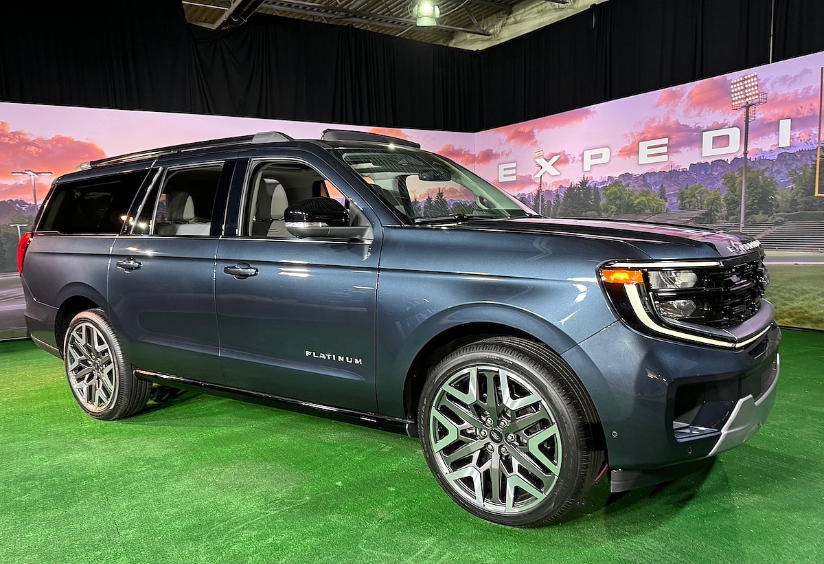 The 2025 Ford Expedition Platinum Edition Removable Seats Family Cars