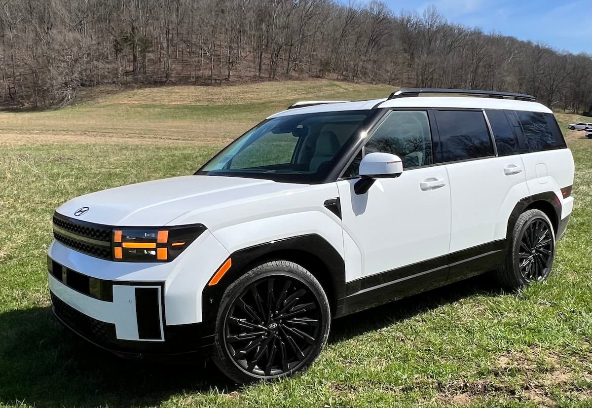 The Best 3-row SUVs Under $40,000 for Back To School Carpools, Family Travel and Daily Driving 3 A Side View Of The Hyundai Santa Fe