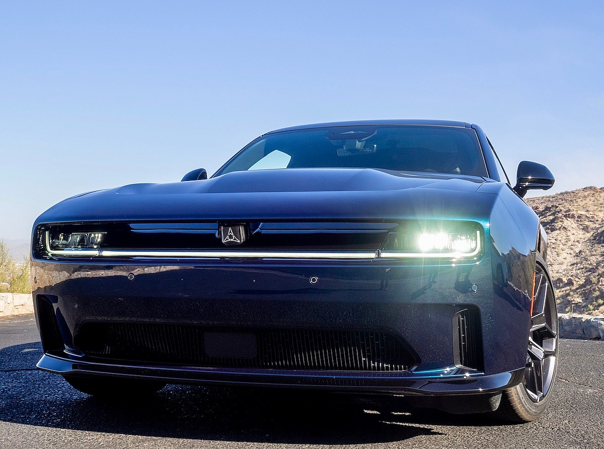 The Dodge Charger Daytona EV Delivers Muscle-Car Fun, Sound and Fury Included 4 2024 Dodge Charger Daytona Ev Front End