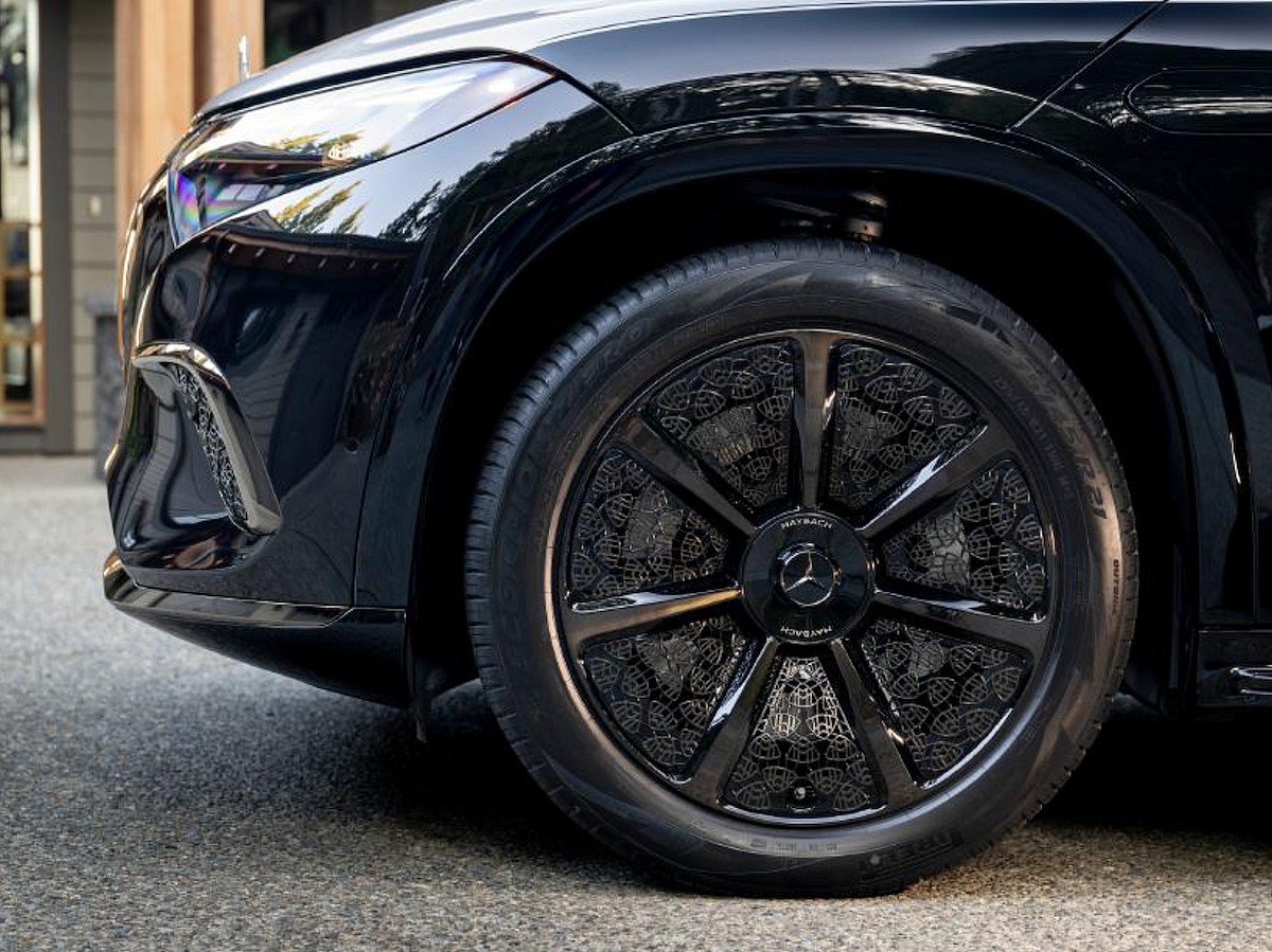 Night Series Wheels Feature Dark Trim And Maybach Logos