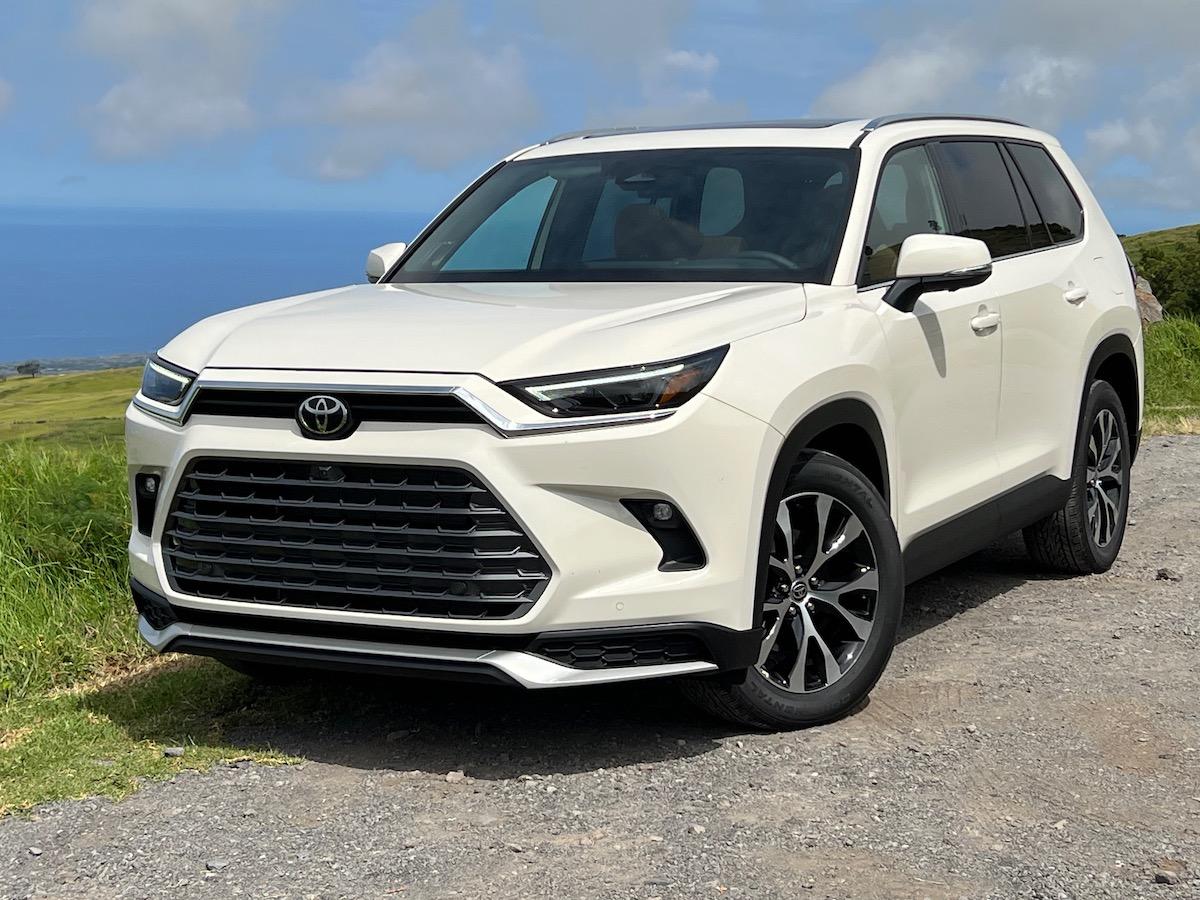 The Grand Highlander In White