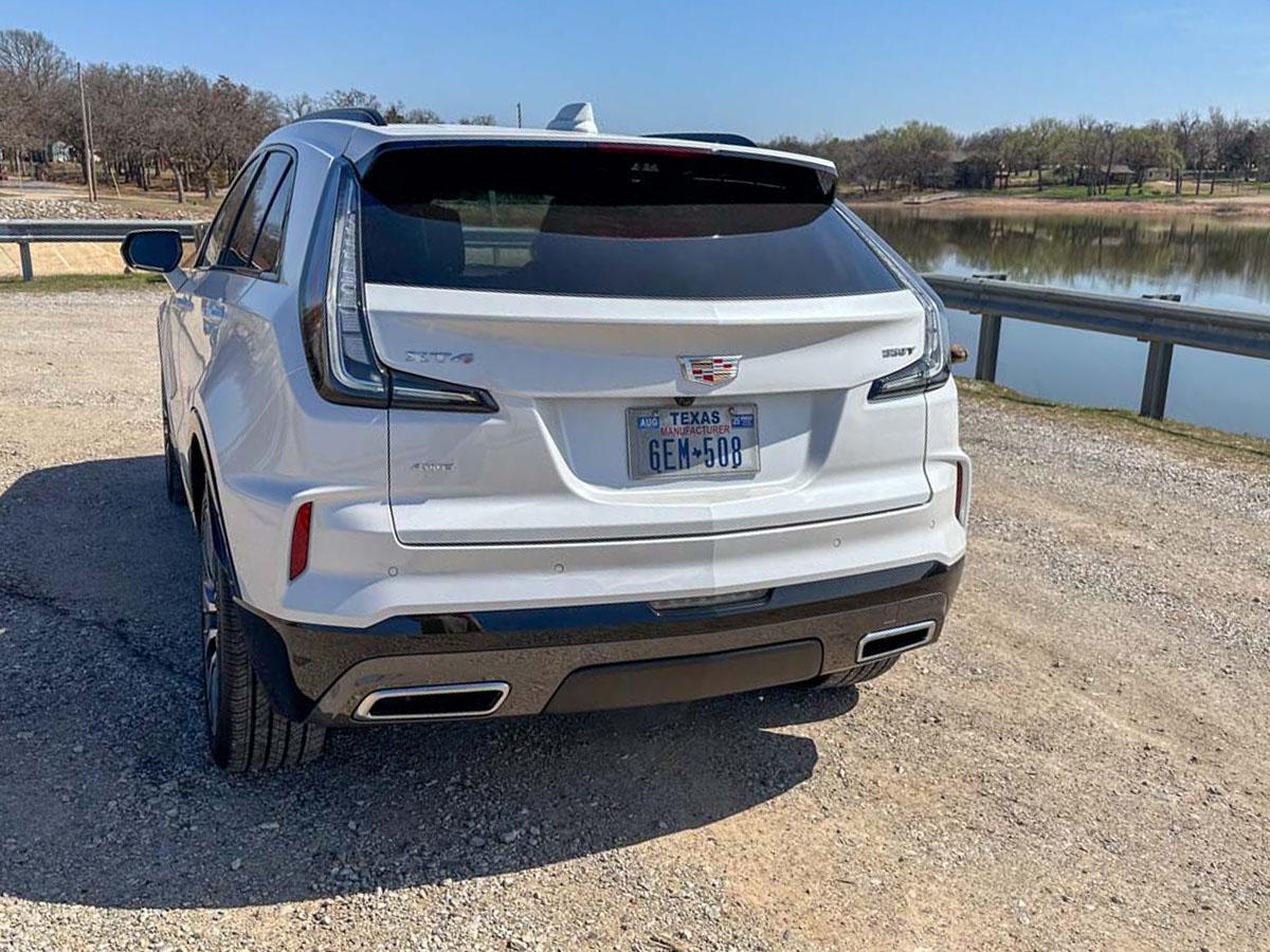 Cadillac XT4 AWD Sport - A Legacy of Excellence 2 Cadillac Xt4 Awd Sport