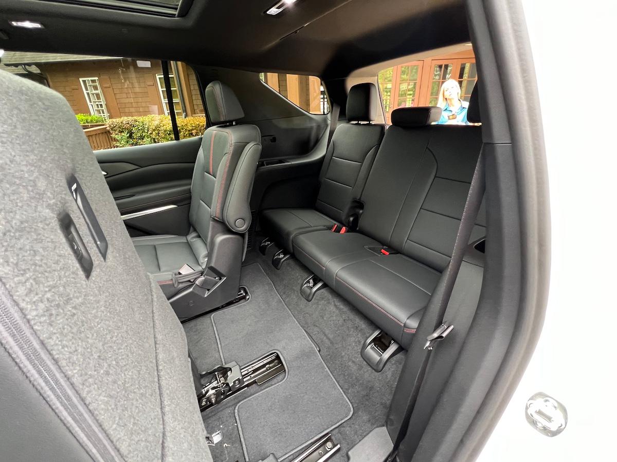 2025 Buick Enclave, 2024 Chevrolet Traverse or 2024 GMC Acadia: Which is the Best 3-Row SUV? 11 Access To The 3Rd Row In The 2024 Chevrolet Traverse