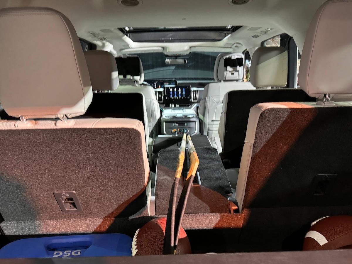 Middle Seats In The 2Nd And 3Rd Rows Fold Down To Create A Gear Tunnel