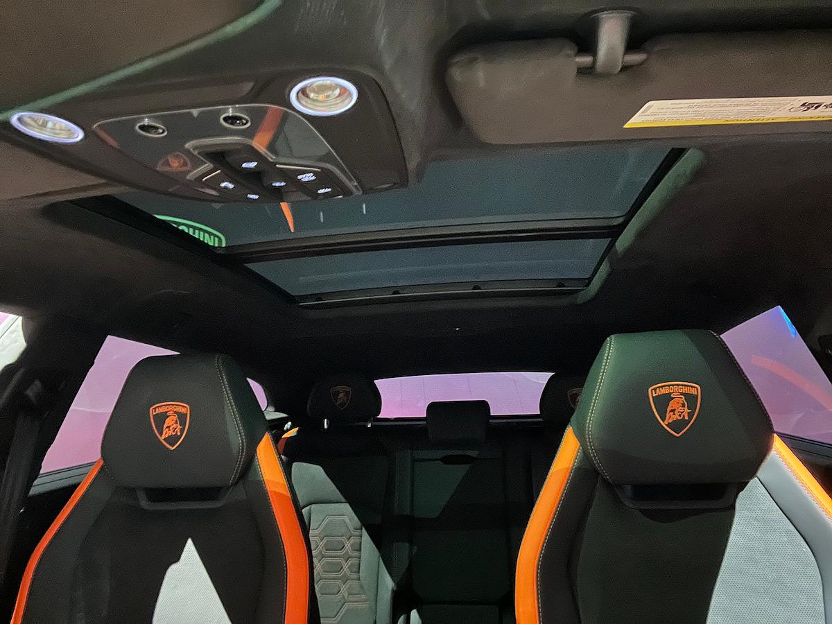 The Lamborghini Urus Se Interior