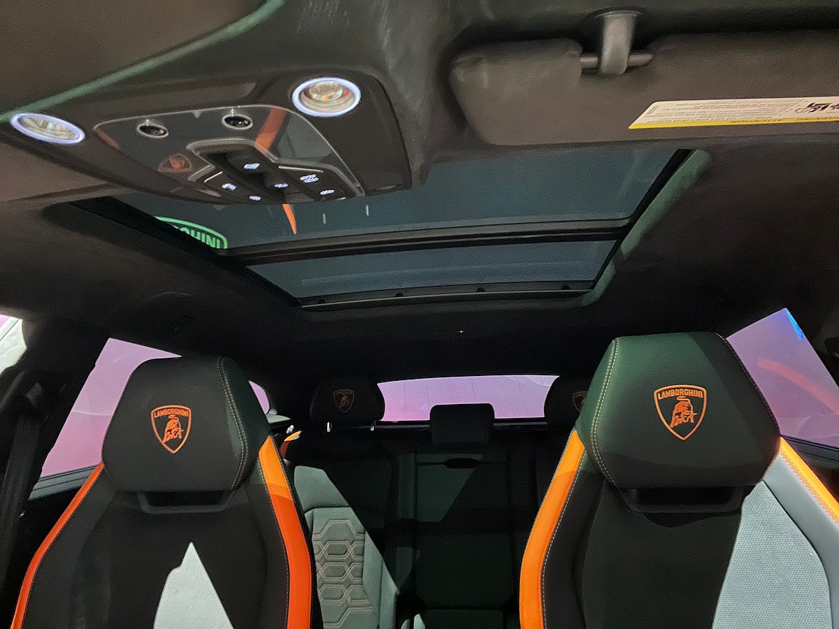 9 Reasons the Lamborghini Urus SE is Worth the (Short) Wait 10 The Lamborghini Urus Se Interior