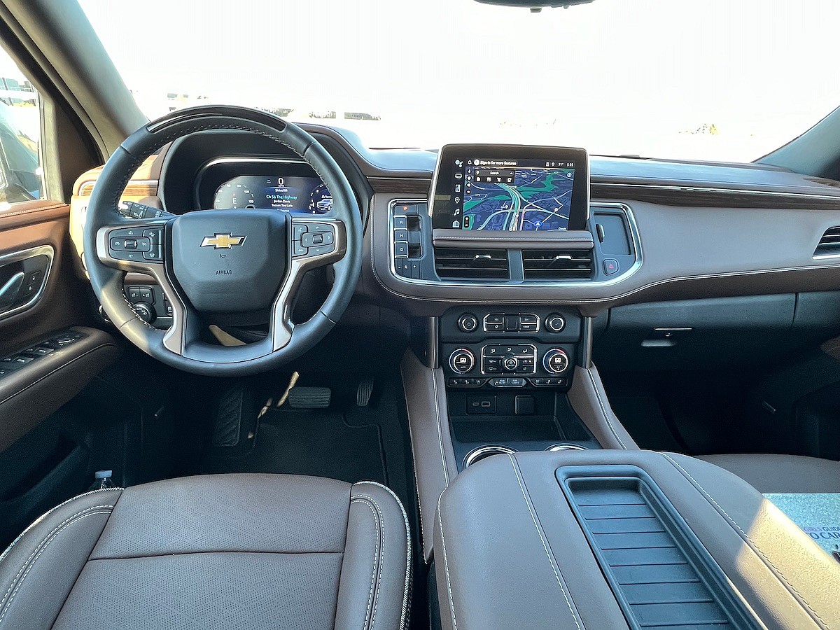 13 Reasons the 2024 Chevrolet Suburban Is a Family Favorite - And 5 Caveats to Consider 3 The Front Cabin In The Chevrolet Suburban