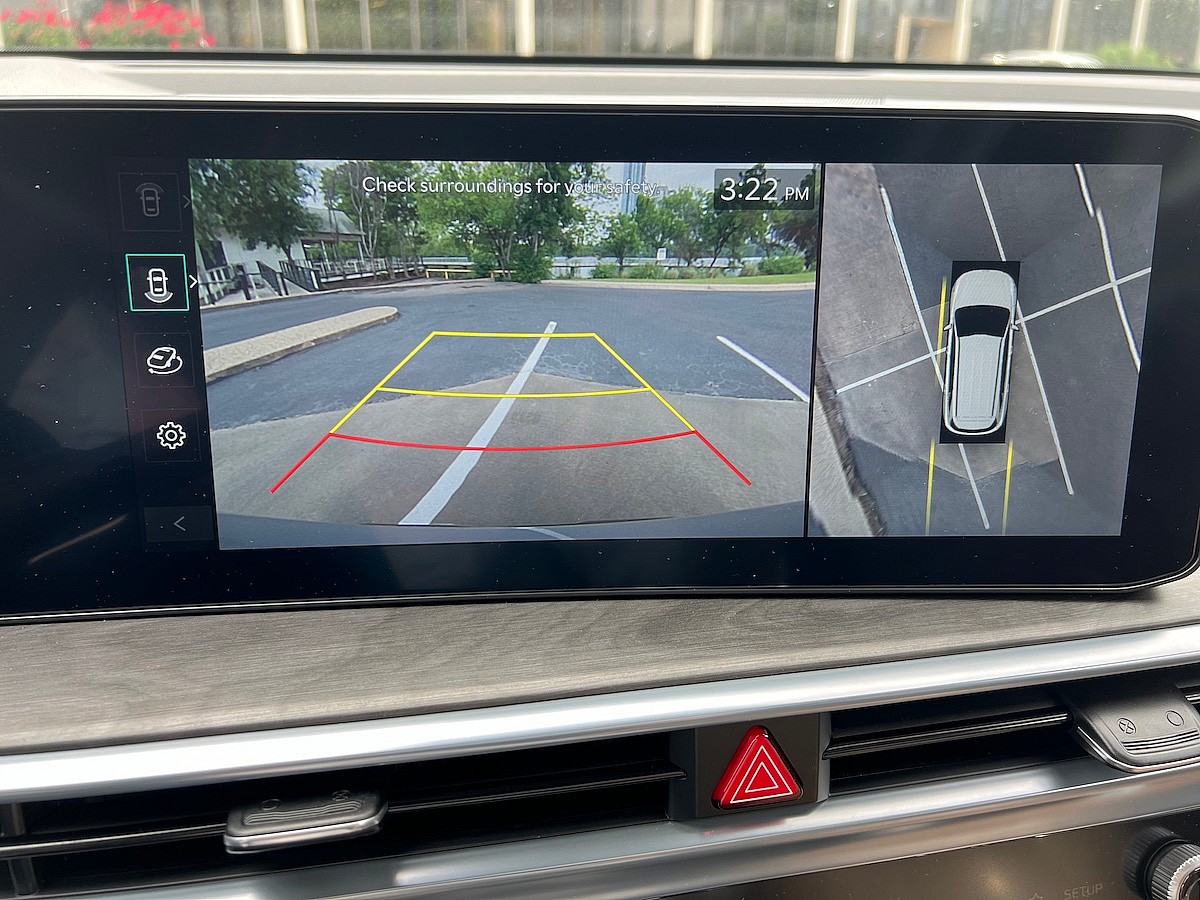 The Very Sharp Rear View Camera In The Kia Sorento X-Pro