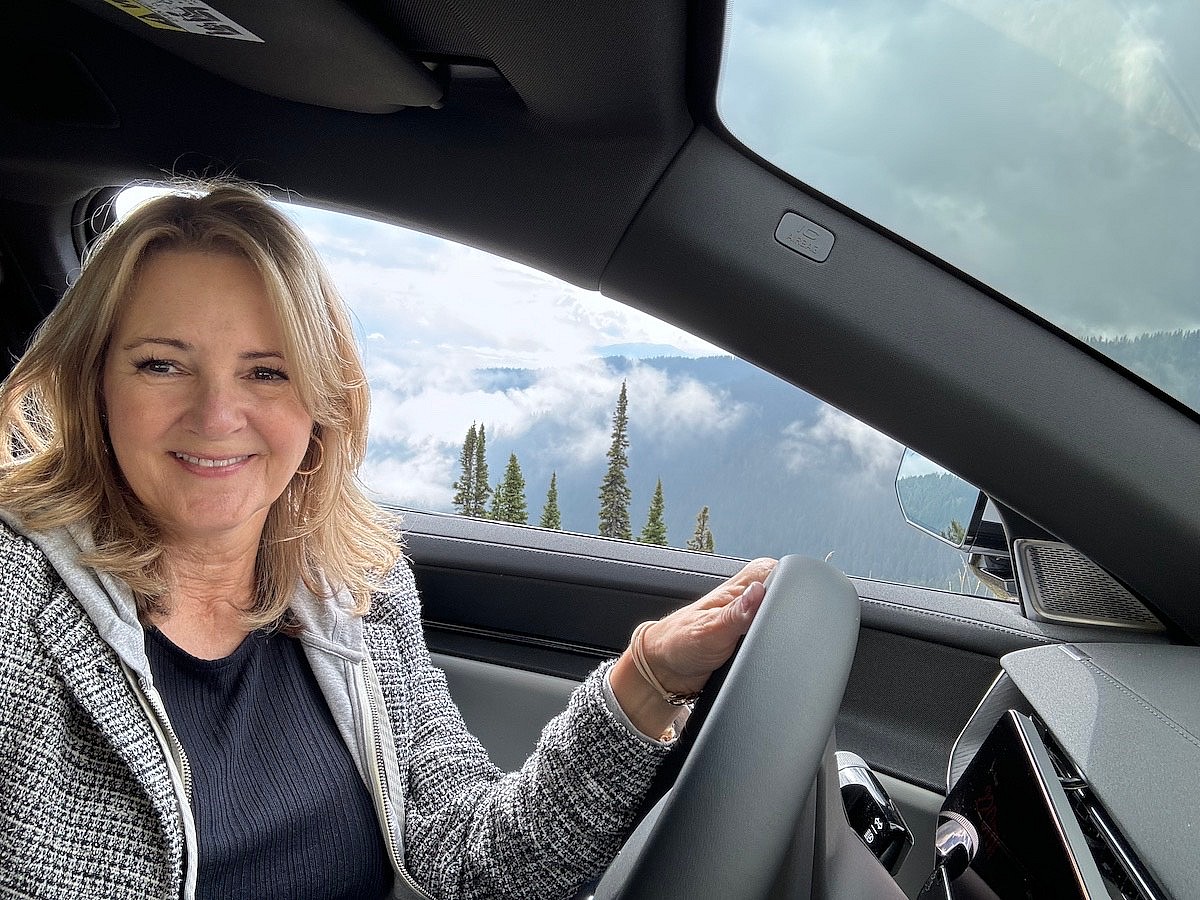 Polestar 3 First Drive: Luxury Means Never Having to Apologize for Power 14 The View From The Driver