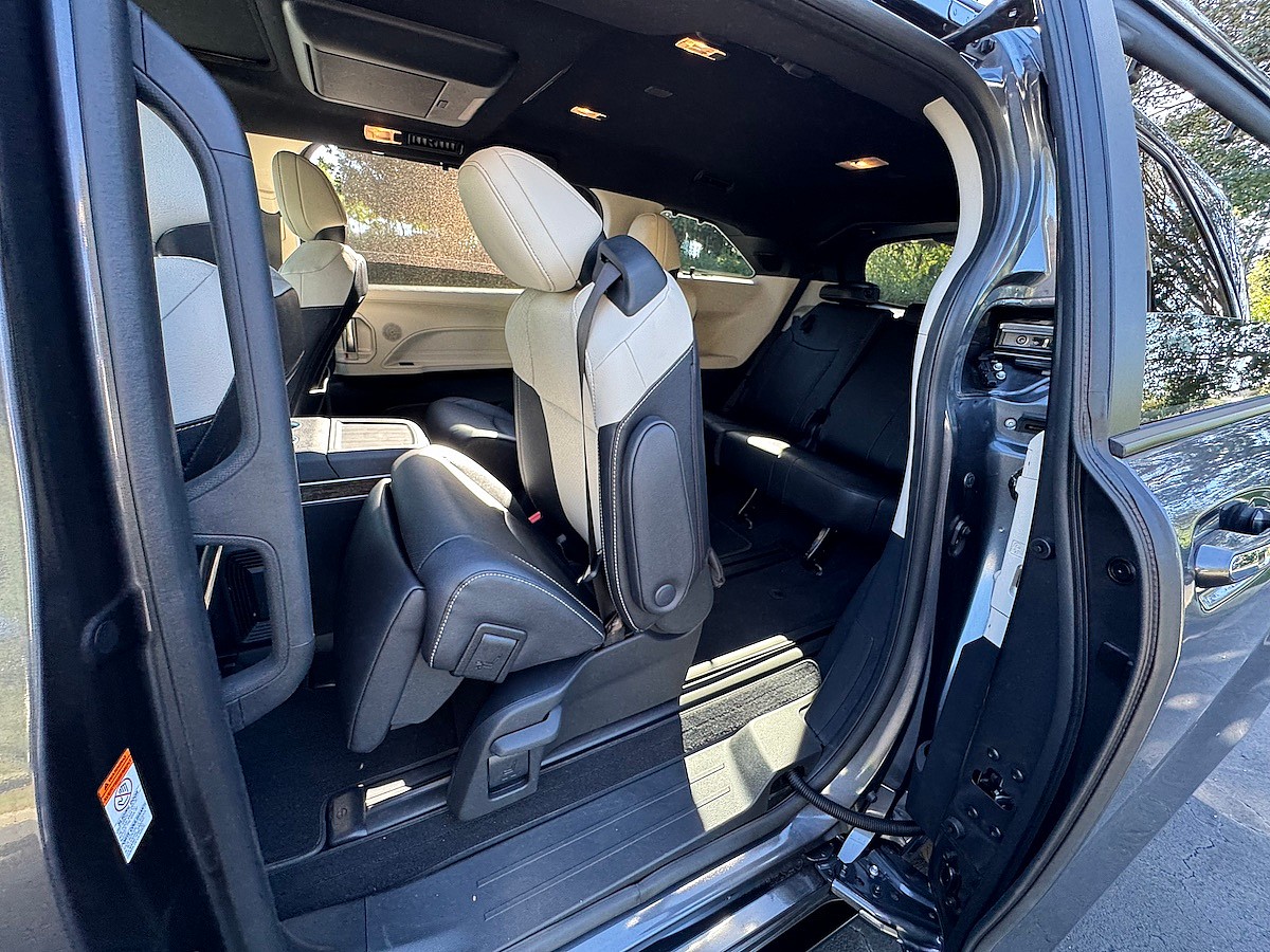 The 3Rd Row Is Easy To Reach In The 2025 Toyota Sienna