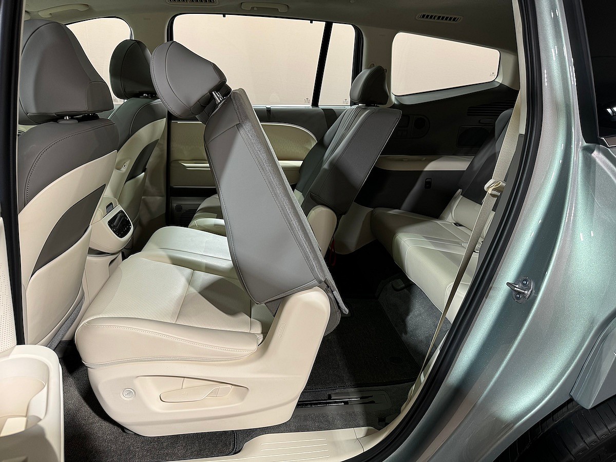 3Rd Row Access In The 2025 Hyundai Ioniq 9
