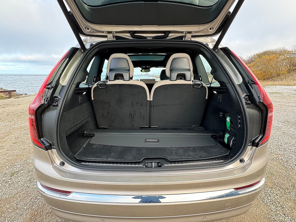 Cargo Space Is Impressive Behind The 3Rd Row In The 2025 Volvo Xc90