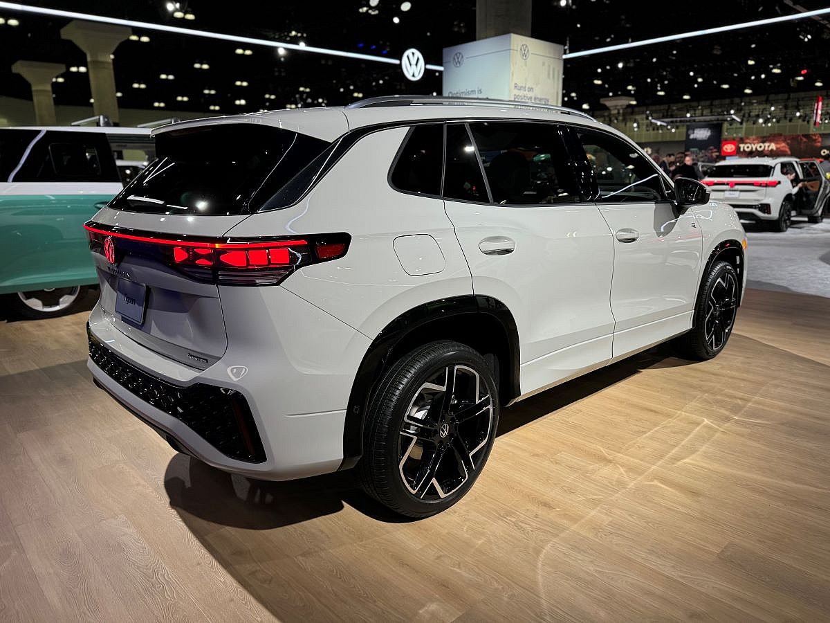The Rear Quarter Panel Of The 2025 Volkswagen Tiguan