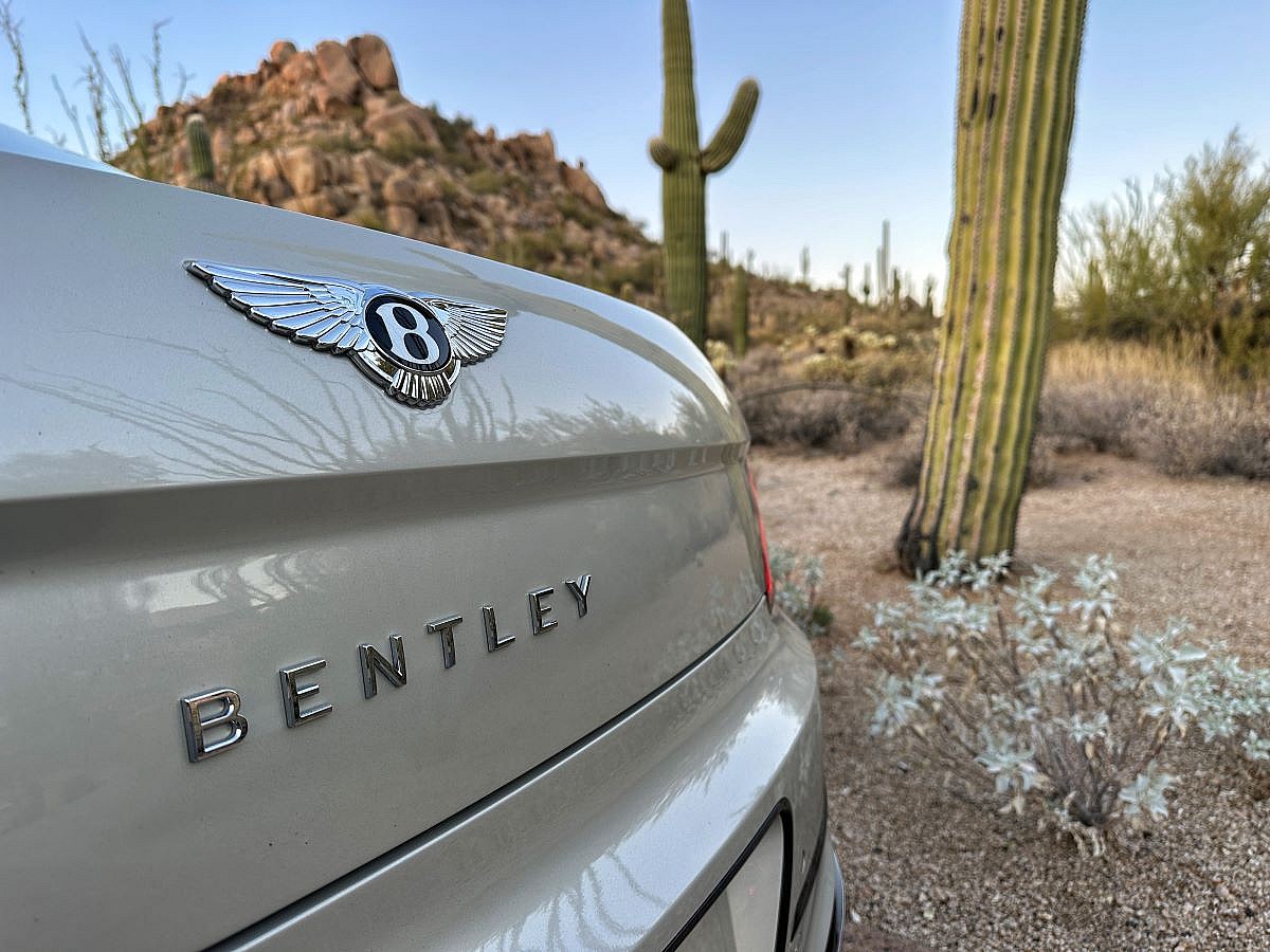 2025 Bentley Flying Spur Speed: A 300 Mile Delight of Elegant Color and Brilliance 6 The Trunk Of The 2025 Bentley Flying Spur Speed