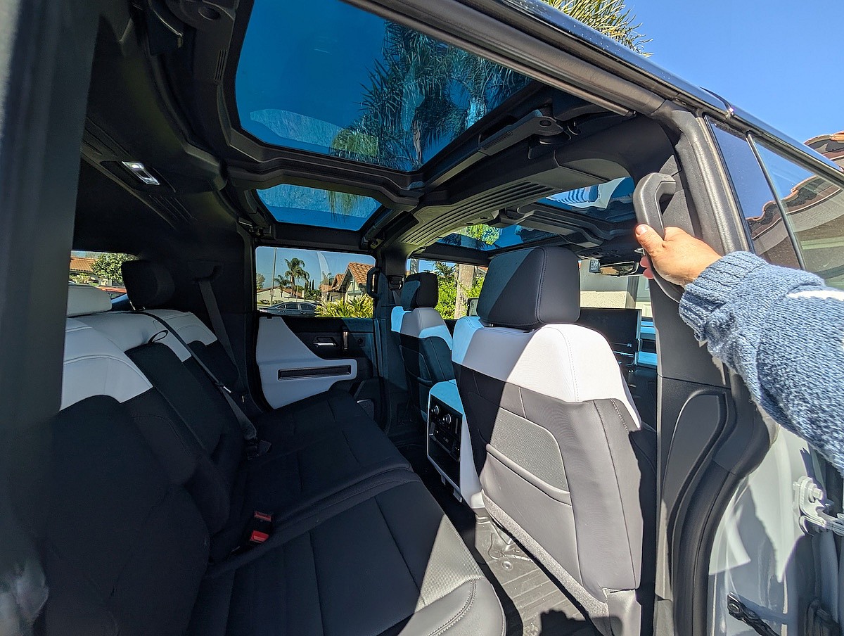 2025 Hummer Ev Suv Back Seats