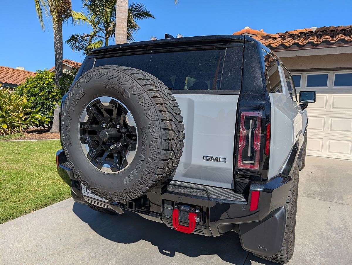The Rear End Of The 2025 Gmc Hummer 3X Suv