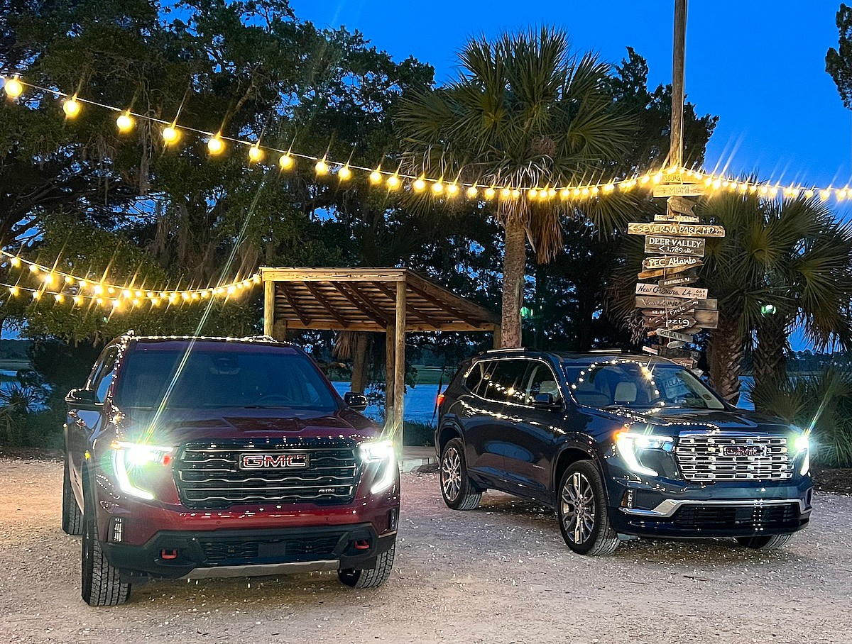 The 2024 Gmc Acadia At4 (Left) And Denali (Right)