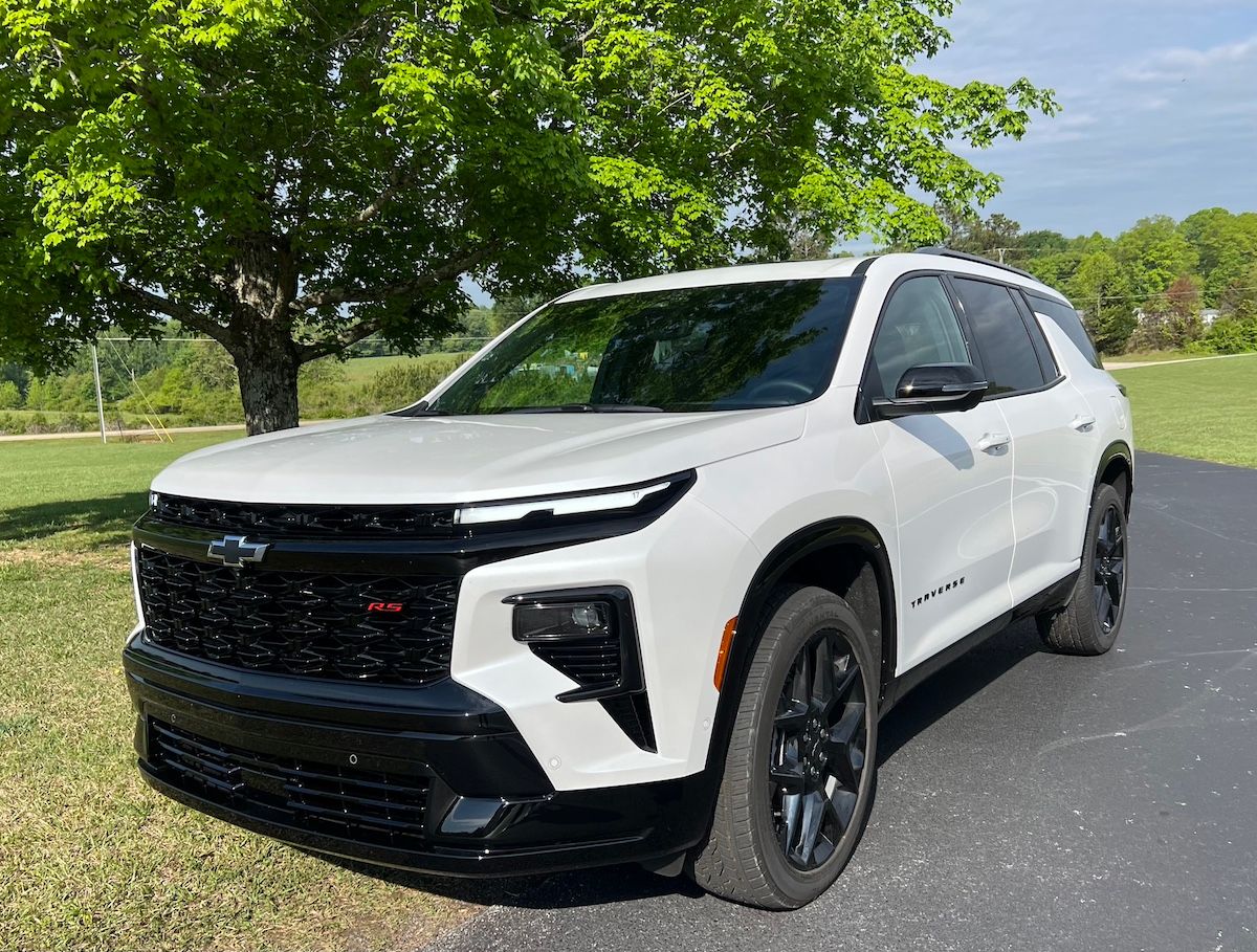 The front of the 2024 Chevrolet Traverse