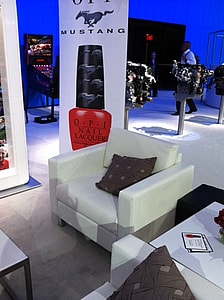 Mustang Nails It: 50th Anniversary Polish Colors 3 Mustang Mani