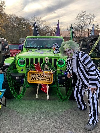 Holiday Car Decorating Inspiration...from My Jeep Community!
