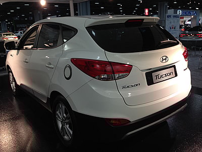 Best New Green Cars of the Year 5 Hyundai Tucson Fuel Cell