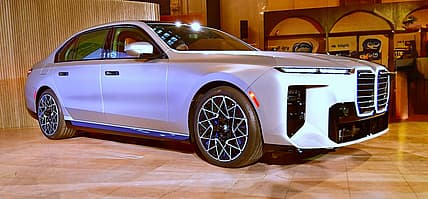 The Low Profile Of The Bmw 7 Series Neue Klasse