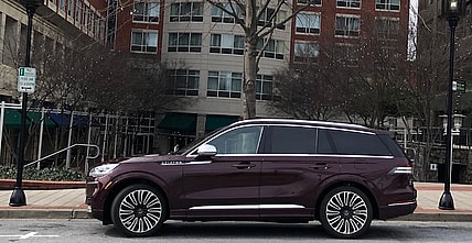Lincoln Aviator Luxury 3 Row Suv