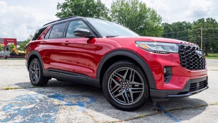 The Front Quarter End Of The 2025 Ford Explorer St