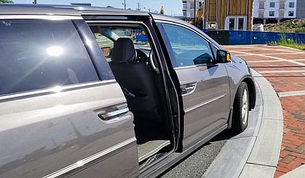 Best Car Features That Ease The Pain Of The School Pick Up Line.