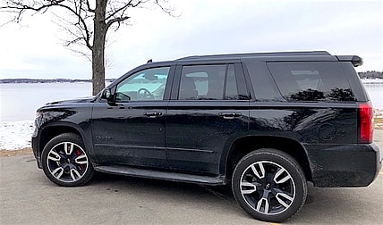 Take A Spin In This Full Size Suv To Have A Great View Of The Road