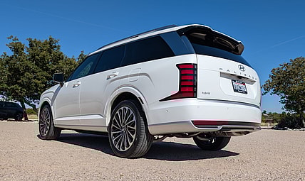 The Rear Quarter End Of The 2026 Hyundai Palisade Hybrid