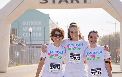 Lisa Hutchinson And Her Daughters