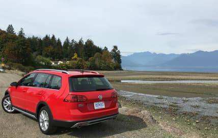Volkswagen-Golf-Alltrack-She-Buys-Cars