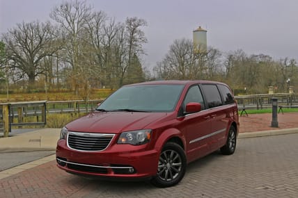 A Girls Guide To Cars | 2016 Chrysler Town &Amp; Country - The Perfect Holiday Ride - 2016 Town And Country Chrysler
