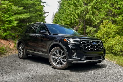 5 Things My Family and I Loved (And 2 We Didn't) About the 2025 Ford Explorer Platinum 1 The Front End Of The 2025 Ford Explorer Platinum 4Wd