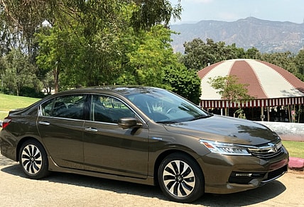 2017 Honda Accord Sedan Hybrid Touring Model: Green Luxury
