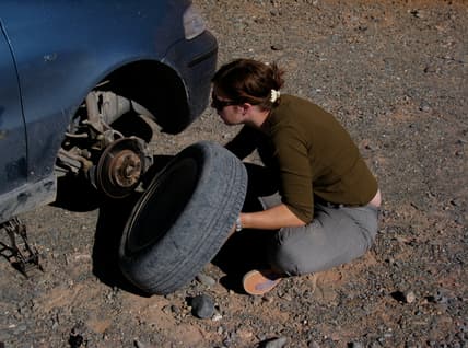 Changing A Flat Tire Photo: Alicia Nijdam