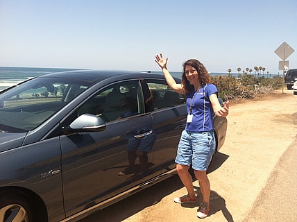 A Girls Guide To Cars | Sneak Preview: The 2016 Hyundai Sonata Hybrid - Blue