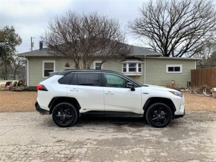 2021 Toyota Rav4 Hybrid Xse: The Ultimate Fuel Economy Suv For Long Road Trips